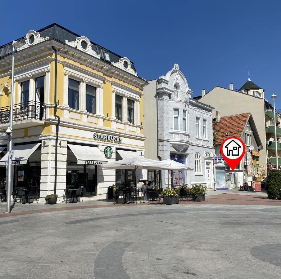 Central House Varna Buitenkant foto